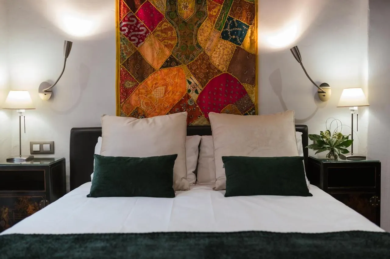 Hotel HC6 Boutique à Marbellac Maison d'hôtes